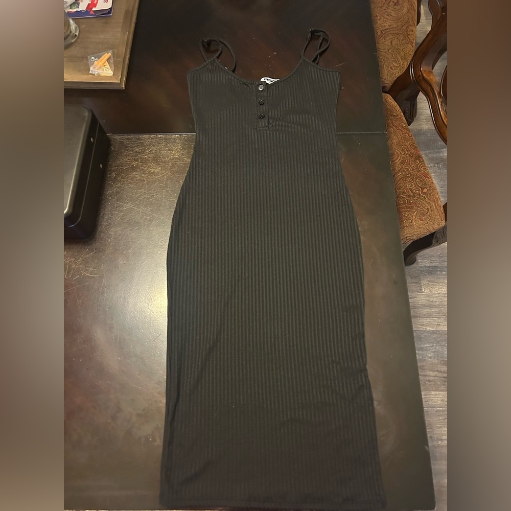 RSQ BLACK BODYCON  DRESS WITH A SLIT